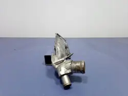Termostaatin kotelo OEM 071121121J Audi A6 C5 2.8 V6:lle