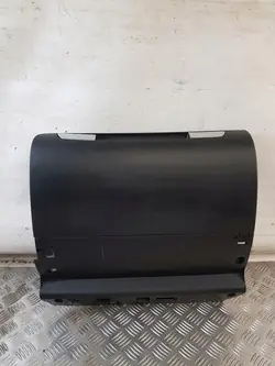 Audi A3 Hansikasetti OE 8P1857035G