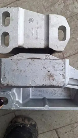 Soporte de caja Mazda MX-30 eléctrico OEM 829092V