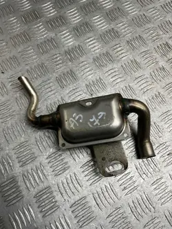 Äänenvaimennin Webasto Audi A3 S3 8V 2017 OEM 5Q0819193B