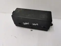 Boîte à fusibles Chrysler 300C OEM P04607558AD - Occasion
