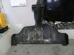 Escudo de chão traseiro Volvo XC40 OEM 32414289