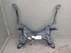 Brazos de suspensión delanteros OEM Sanki Yaris Nowy Hybryda