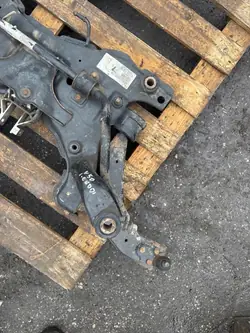 OEM 7110934 Vorderer Querlenker für Volvo V50
