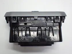 Grelha de ventilação direita OEM 687612329R Dacia Duster II