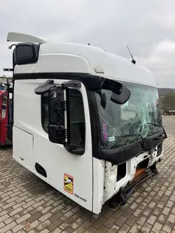 Panel de cabina cuarto Mercedes-Benz OE para Actros MP4