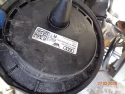 Audi Q7 taka-oikea turvatyyny OEM 4M0616002AK