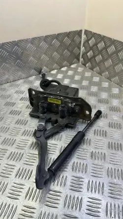 Motorhuveskarnpatron OEM 791602W000 Hyundai Santa Fe II