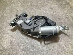Takaluukun sulkemismekanismi OEM 110120620 Mercedes