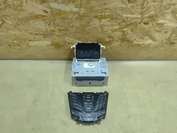 Ford Fiesta MK7 Radio AM5T-18C815PD - Begagnad