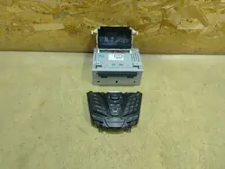 Radio Ford Fiesta MK7 AM5T-18C815PD - Usado
