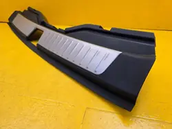 Lynk & Co 01 Bagageutrymmestäck OEM 8888526697 Begagnad