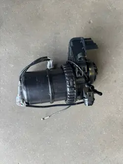 Boîtier Filtre à Carburant OEM 233000L091 Toyota Hilux