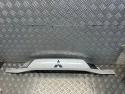 Mitsubishi OE 5817A265 Garniture Coffre Occasion