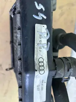 Audi S4 B6 B7 Radiateur d'eau supplémentaire 4.2 V8