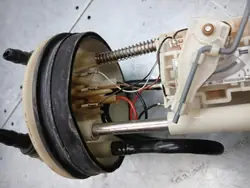 Pompe à essence Fiat Punto 1.1B 95R 7752900