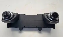 Panneau de climatisation Lynk&co - État utilisé