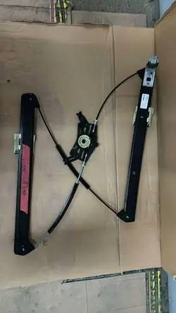 Mecanismo de elevação de vidro direito AUDI Q5 II 80A837462A