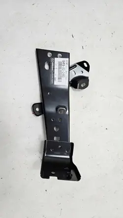 Vänster skärmfäste Mazda 6 GJ GHP9-52-240D