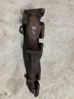 Oikea pakoputken keräin OEM AH4Q9430CA Land Rover