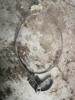 Motorhuveöppningshandtag BMW E21 OEM Rączka otwierania maski