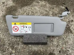 Visor Audi A3 8V OEM 8V0857552 - Lado direito