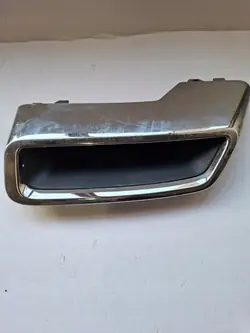 Citroen C5 Aircross Vasen Pakoputken Pää OEM 9811653380