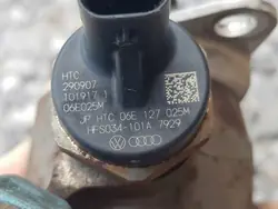 Pompe à carburant - 2.8 FSI - 3.2 FSI / Audi A6 C6 - 06E127025M