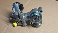 Bomba de combustible Mercedes OEM A2710703401 - Usada