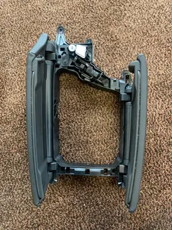 Keskikonsolin käsinoja BMW 5 F10 F11 OEM 9216890