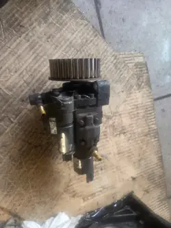 Pompe à injection haute pression OEM 8200663258 - 1.5 dCi
