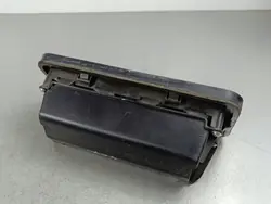 Mazda OE Tuuletusritilä OEM FOB56272 - Käytetty