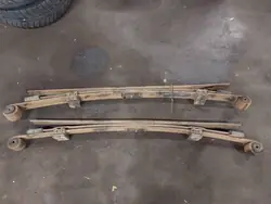 Bakre Bladfjädring Set OEM 3 PIÓROWY Ford Transit