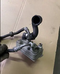 Vaihteistoöljynjäähdytin OEM A6519062800 - Käytetty