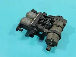 Soupape d'eau OEM 8374994 pour BMW E39 - Occasion