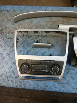 Z1 LISTWY Dekorationslistset för Skoda Octavia II