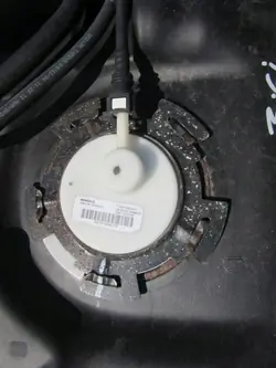 Polttoainetason Anturi Suzuki XL7 3.6i 2007 OEM 15804316