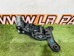 Soporte de Bomba de Agua OEM LR135189 para Land Rover