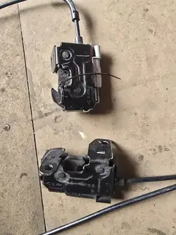Câble de Verrou de Capot Mercedes OEM A1728800560 W172