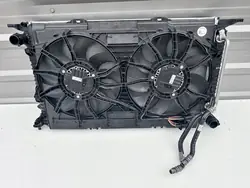 2016 Porsche Macan (95B) Radiateur 95B121003