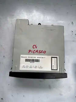 Citroen CD-vaihtaja OEM 9663723077 - Käytetty