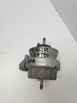 Audi A6 C6 Moottorin kiinnitys OE 4F0199382D