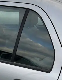 SKODA FABIA I SEDAN SZYBA LEWY TYŁ MAŁA 99-07 OEM