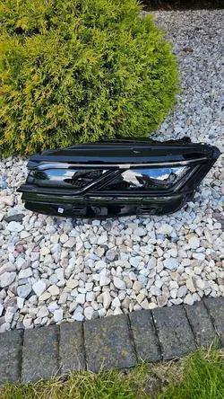 VW Touareg III Lâmpada Matrix LED Esquerda 761941081A