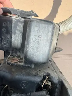 Depósito de limpiaparabris Volkswagen OE 5N0955453A