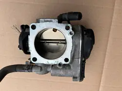Corps de papillon Volkswagen VW Skoda 2.0 Essence 06A133066E