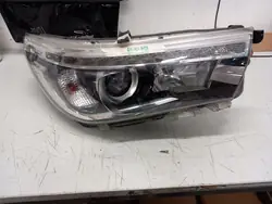TOYOTA HILUX VIII Faro Delantero Derecho LED 15-