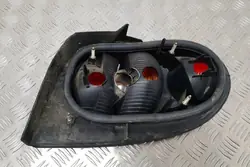 Lámpara trasera izquierda RENAULT MEGANE I 7700428056