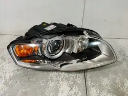 Phare Droit Audi A4 8E B7 Xenon 8E0941030AS