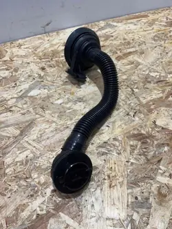 Porsche Öljytäyttöputki OEM 4M0115301Q - Käytetty